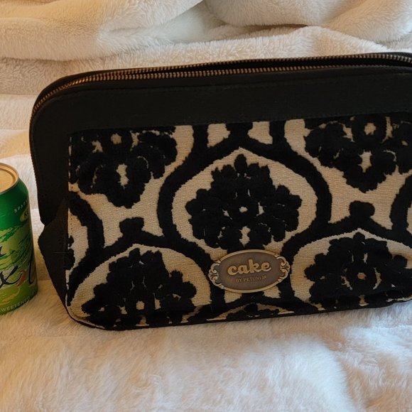 Cake by Petunia Pickle Bottom Clutch - Picture 2 of 5